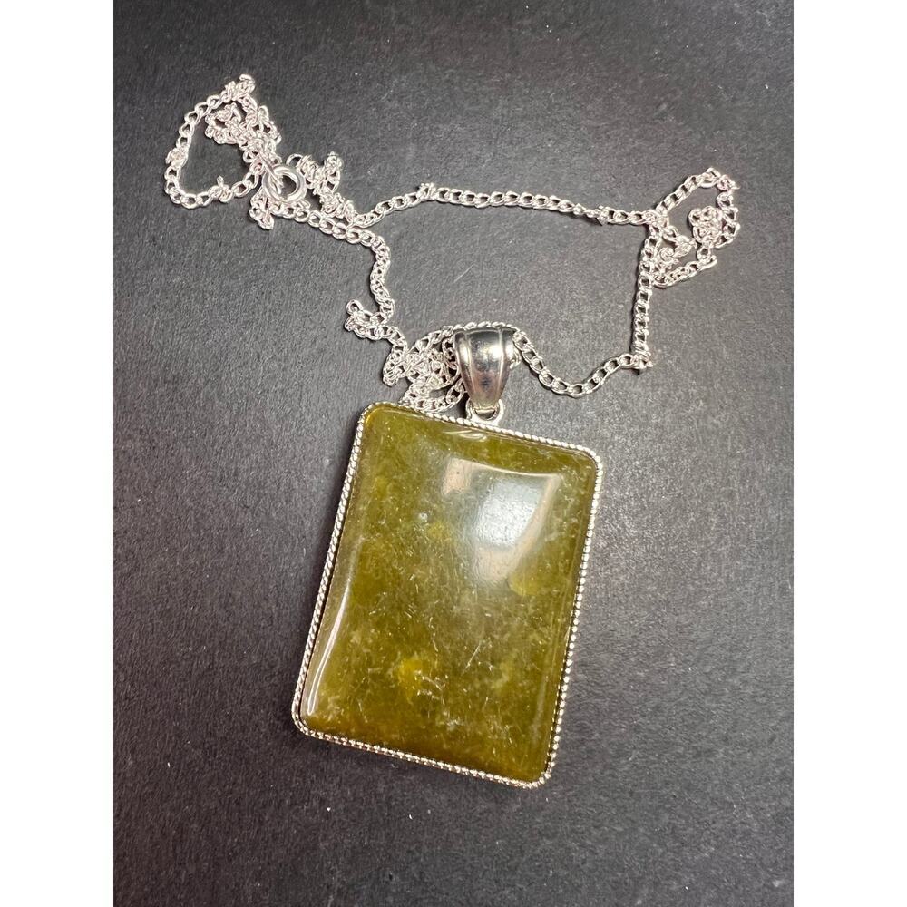 NEW Serpentine pendant in silver tone